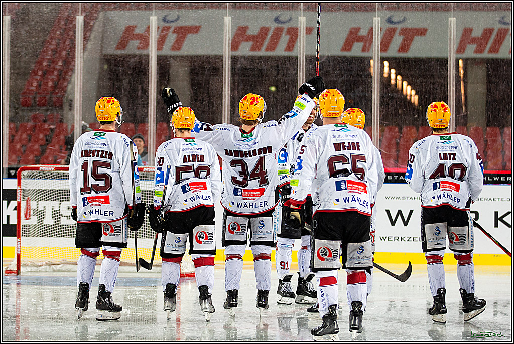 PENNY DEL; Koelner Haie- Fischtown Pinguins; Koeln, 22.12.2022